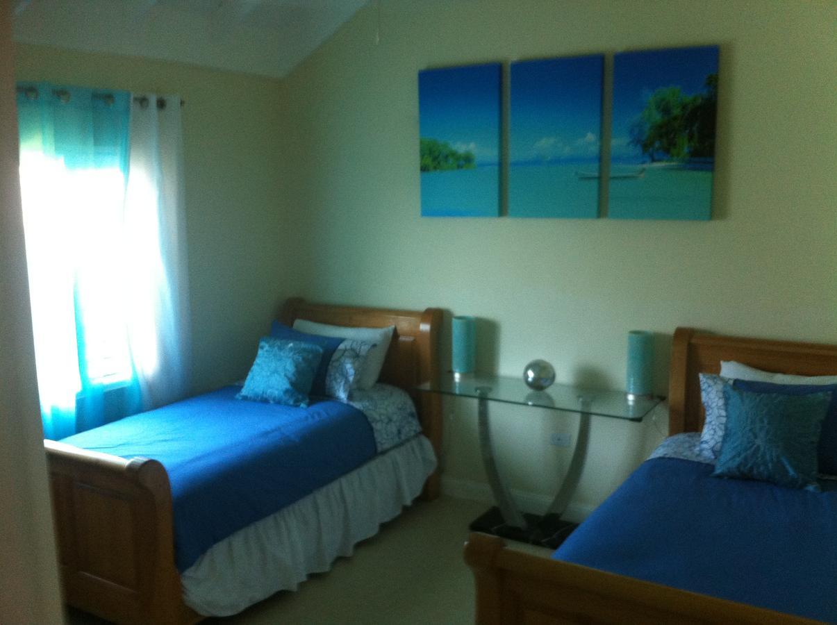Villa Ocho Rios Under The Palms Exterior foto